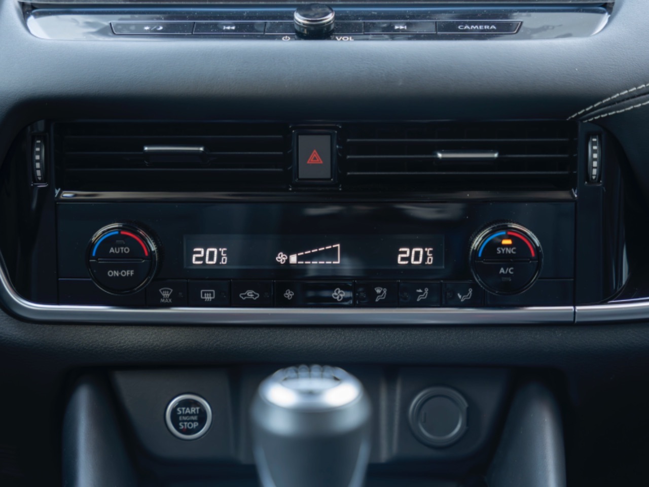 NISSAN QASHQAI 1.3DIG-T 140CV N-CONNECTA