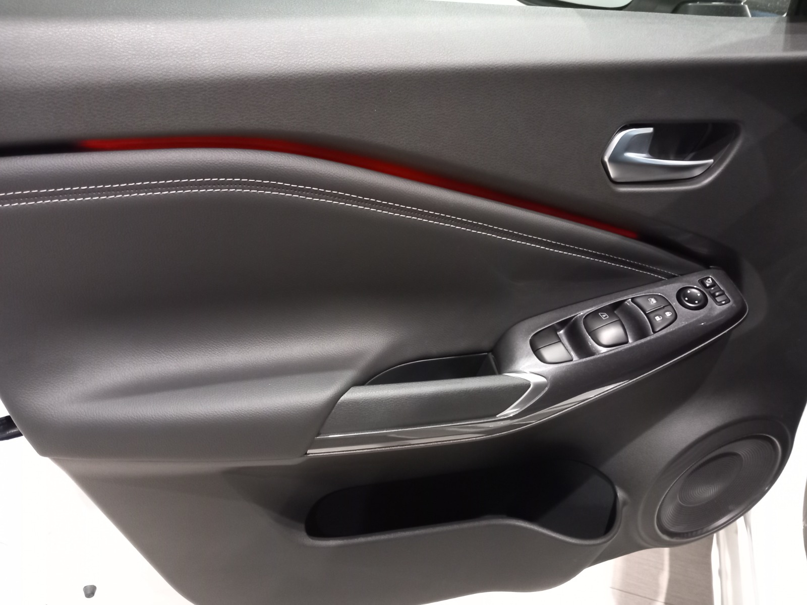 NISSAN Juke JUKE 1.0 DIG-T 84 KW (114 CV)