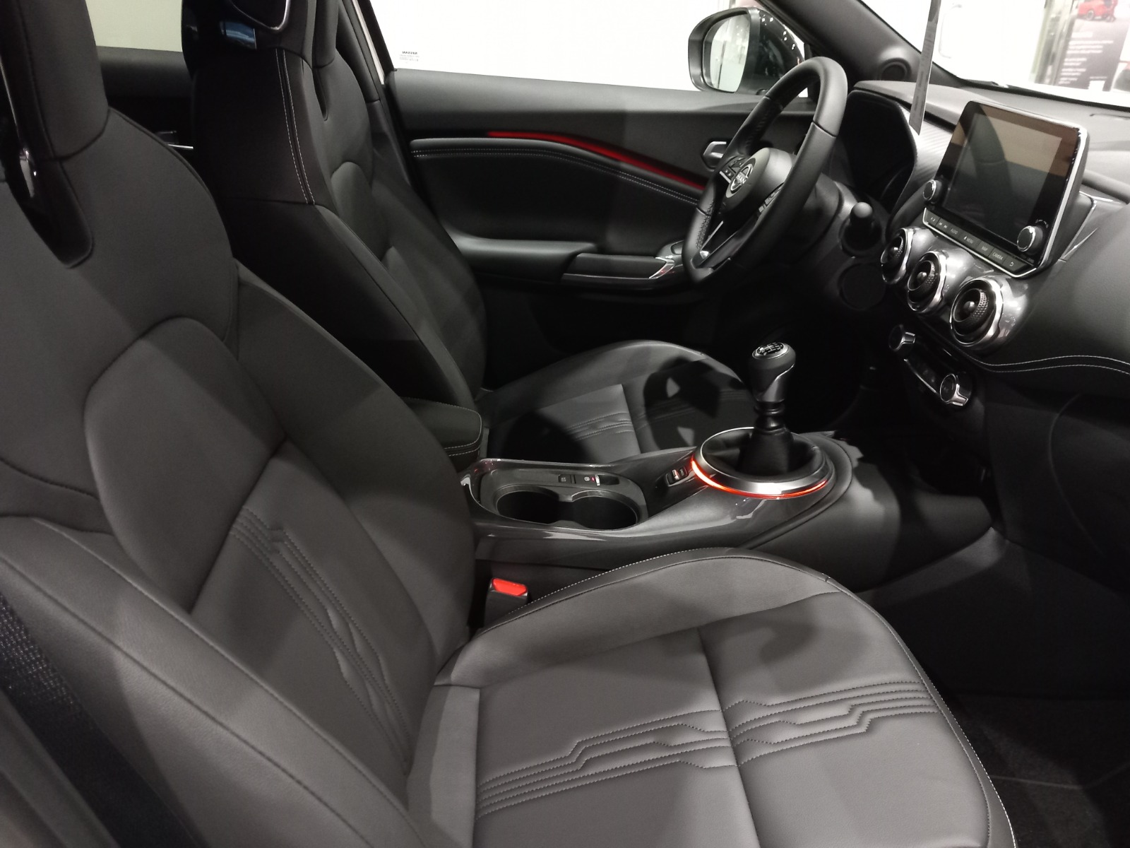 NISSAN Juke JUKE 1.0 DIG-T 84 KW (114 CV)