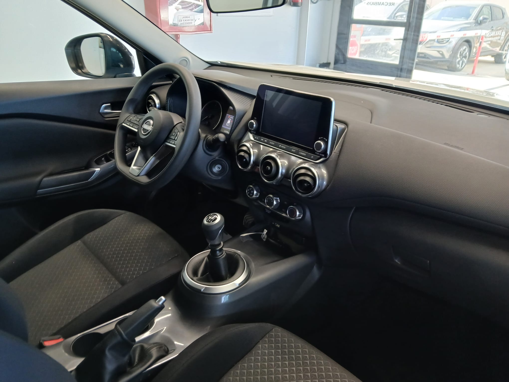 NISSAN Juke 1.0 DIG-T Acenta 4×2 114