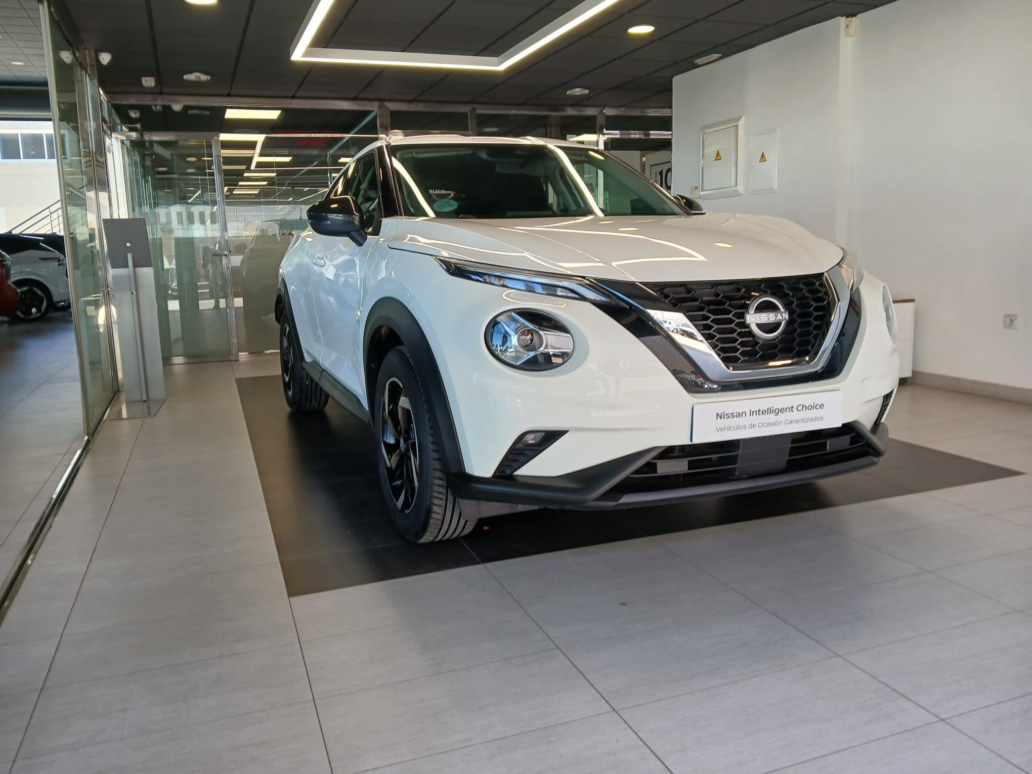 NISSAN Juke 1.0 DIG-T Acenta 4×2 114