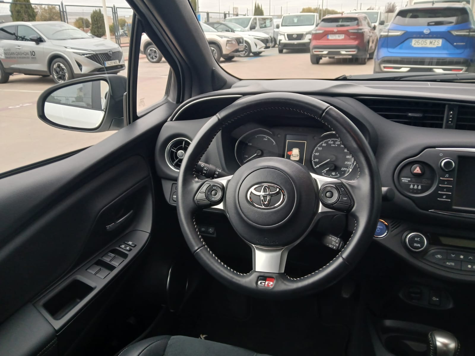 TOYOTA Yaris 100H 1.5 GR-Sport