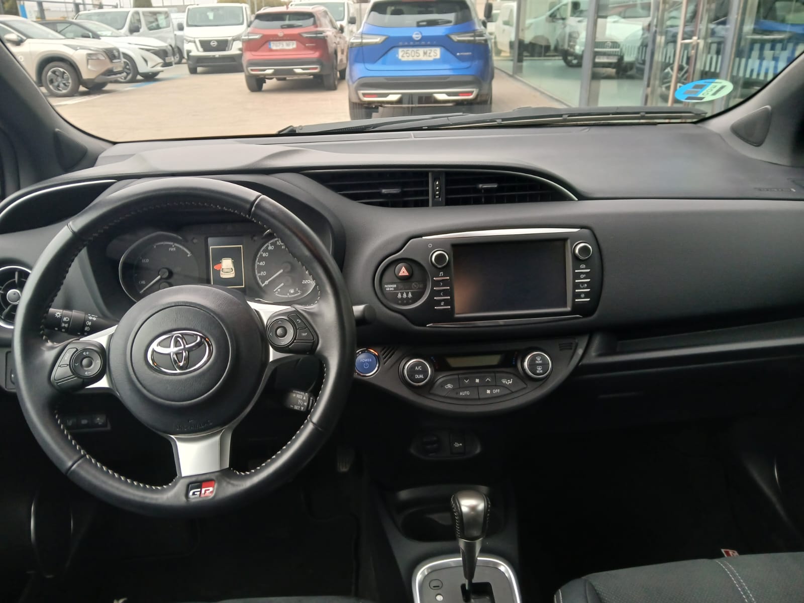 TOYOTA Yaris 100H 1.5 GR-Sport
