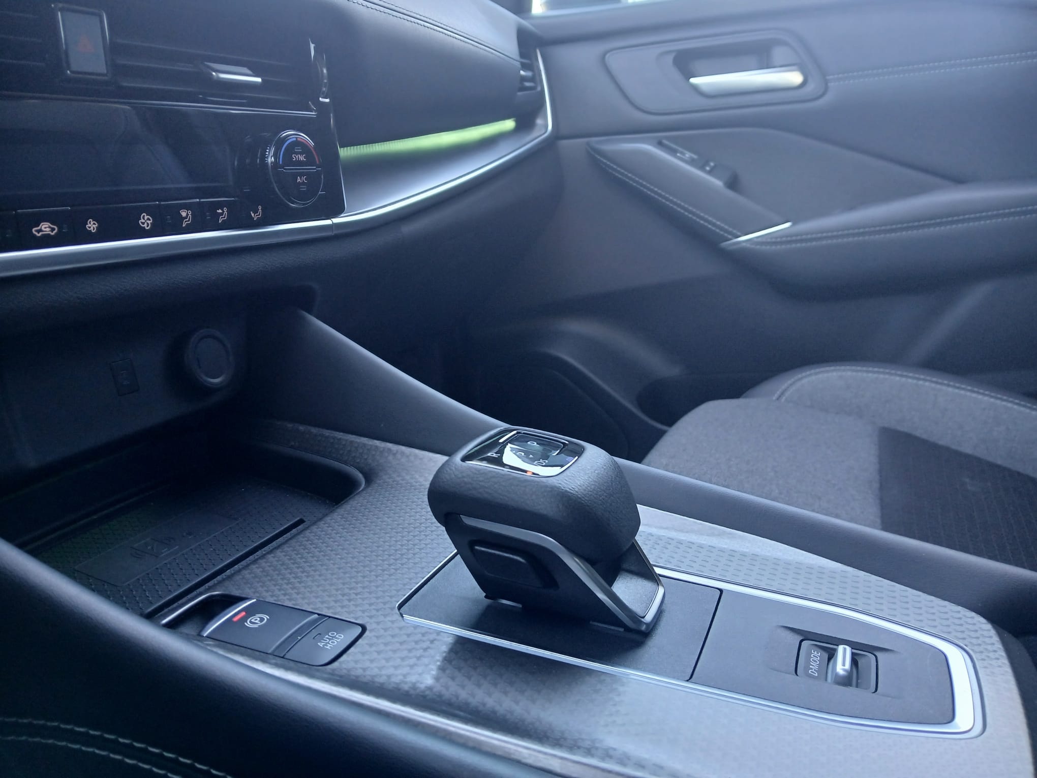 NISSAN Qashqai Qashqai 1.3 DIG-T mHEV 12V N-Connecta 4×2 Aut. 117kW