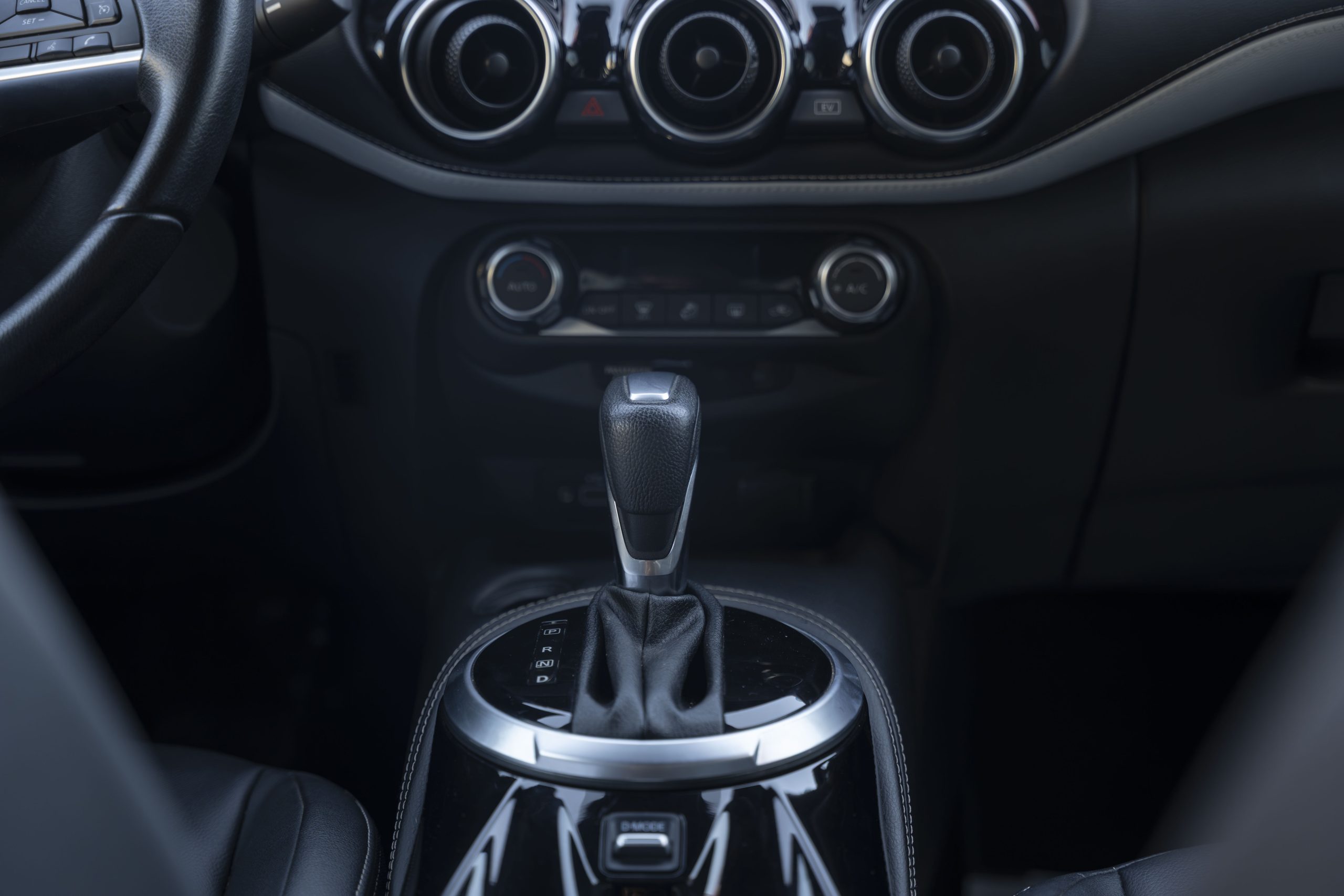 NISSAN Juke 1.6 Hybrid Premiere Editon Auto