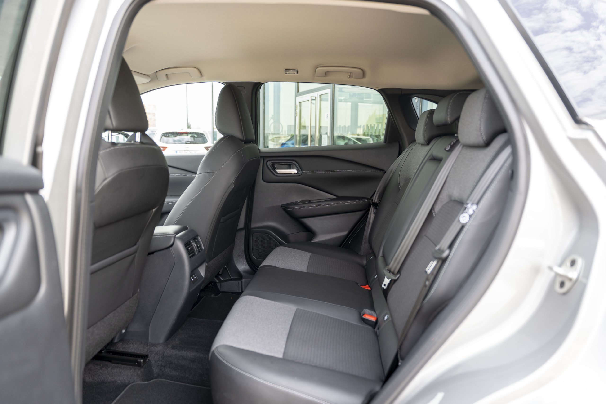 NISSAN Qashqai Qashqai 1.3 DIG-T mHEV 12V N-Connecta 4×2